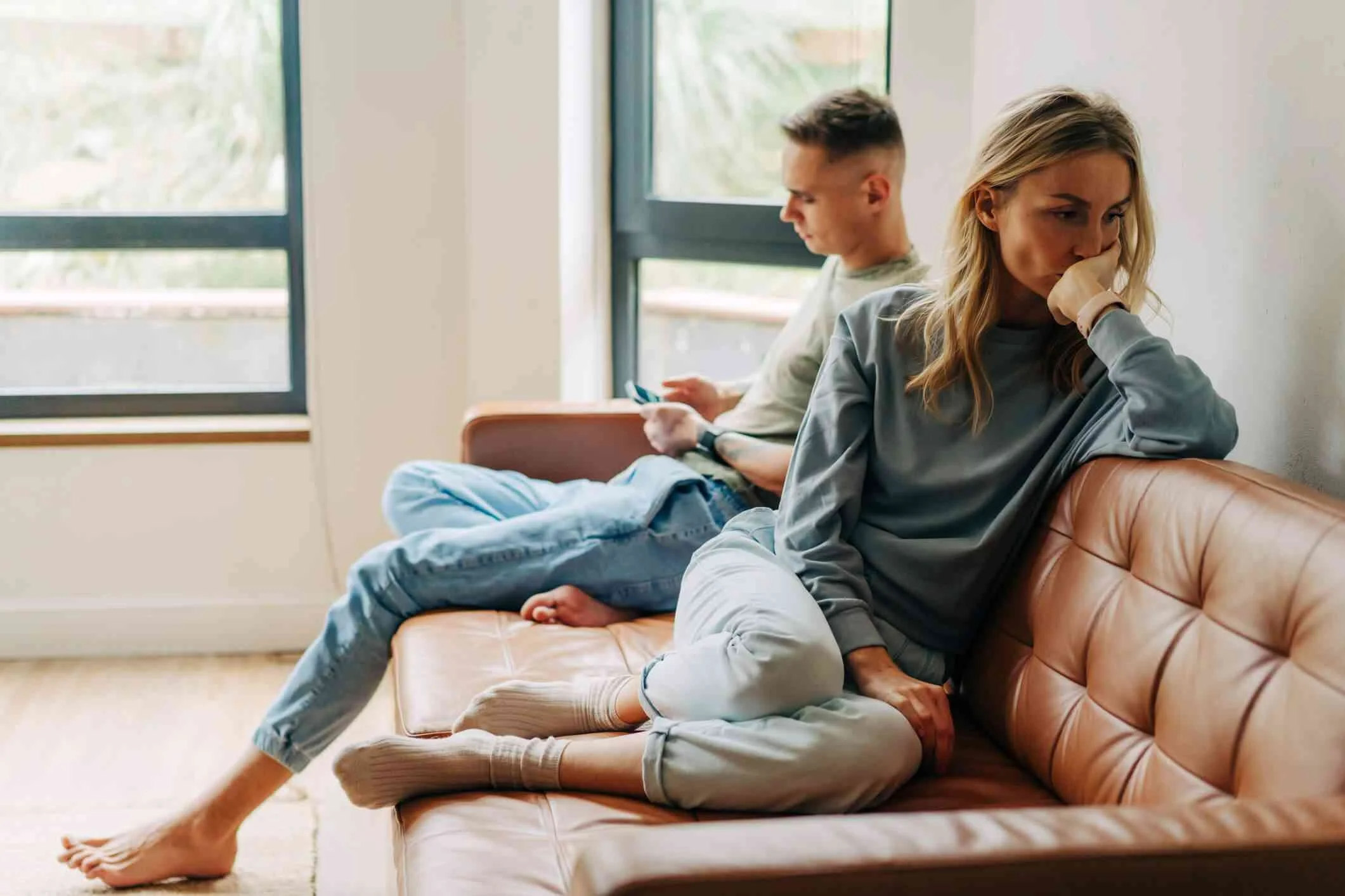Identifying the Warning Signs of a Physical Affair in Relationships