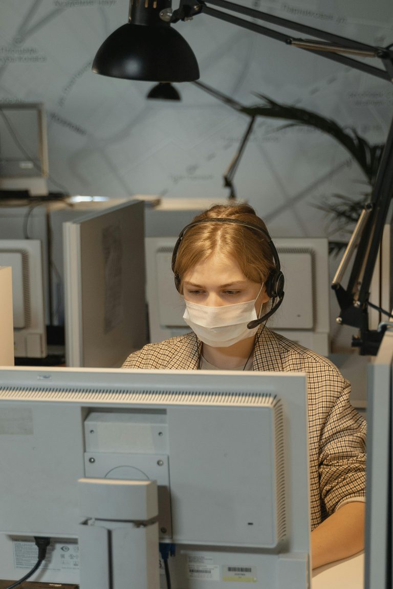 How Customer Service Outsourcing Boosts Operational Efficiency