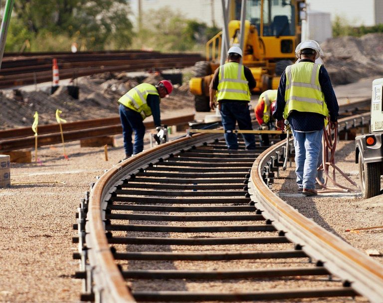 Why Businesses Trust Railroad Contractors Near Me for Maintenance