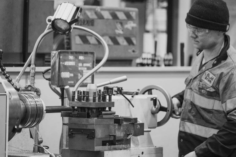 Expert Mobile Hydraulic Services for Heavy Equipment Operators