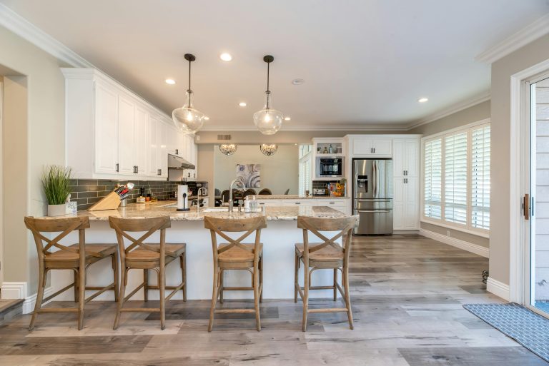 Get the Perfect Finish with Expert Kitchen Fitters Manchester